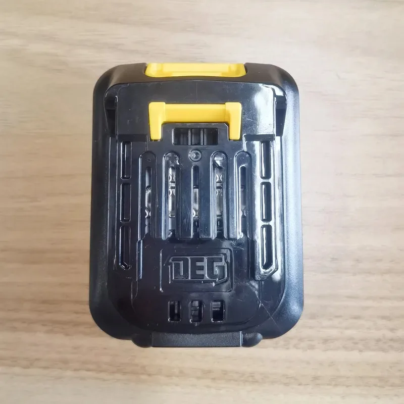DEG 4D01-H12D 12ライン式水平調整ツール、クロ - Laser Level 3D Cross Line Self Leveling のレビューと価格